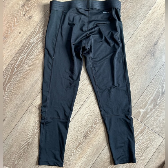 Air Jordan dry fit youth large leggings (tight fit) - Picture 2 of 2